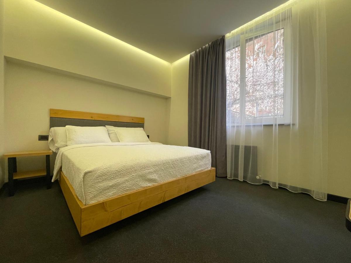 Mist Boutique Hotel Erevan Esterno foto