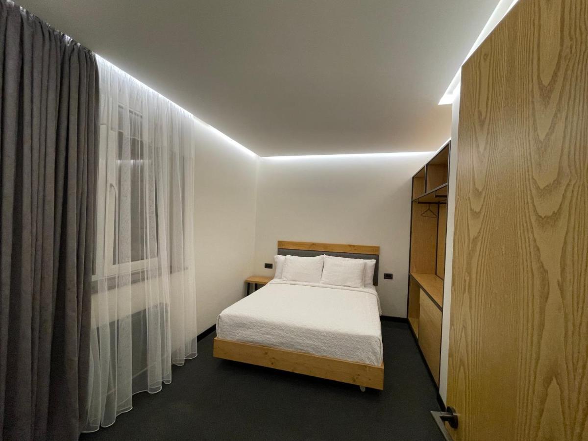 Mist Boutique Hotel Erevan Esterno foto