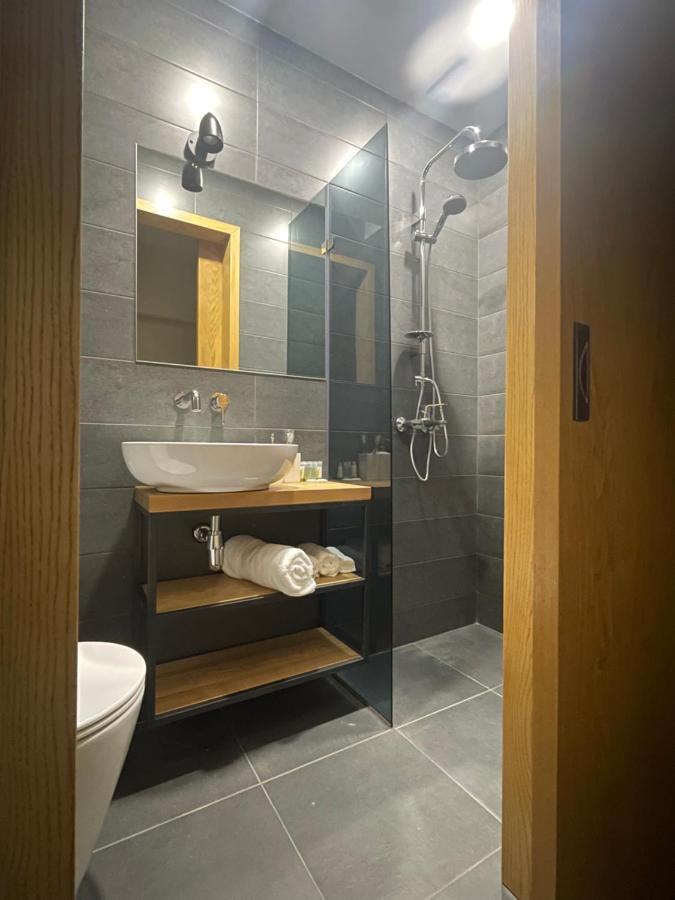 Mist Boutique Hotel Erevan Esterno foto