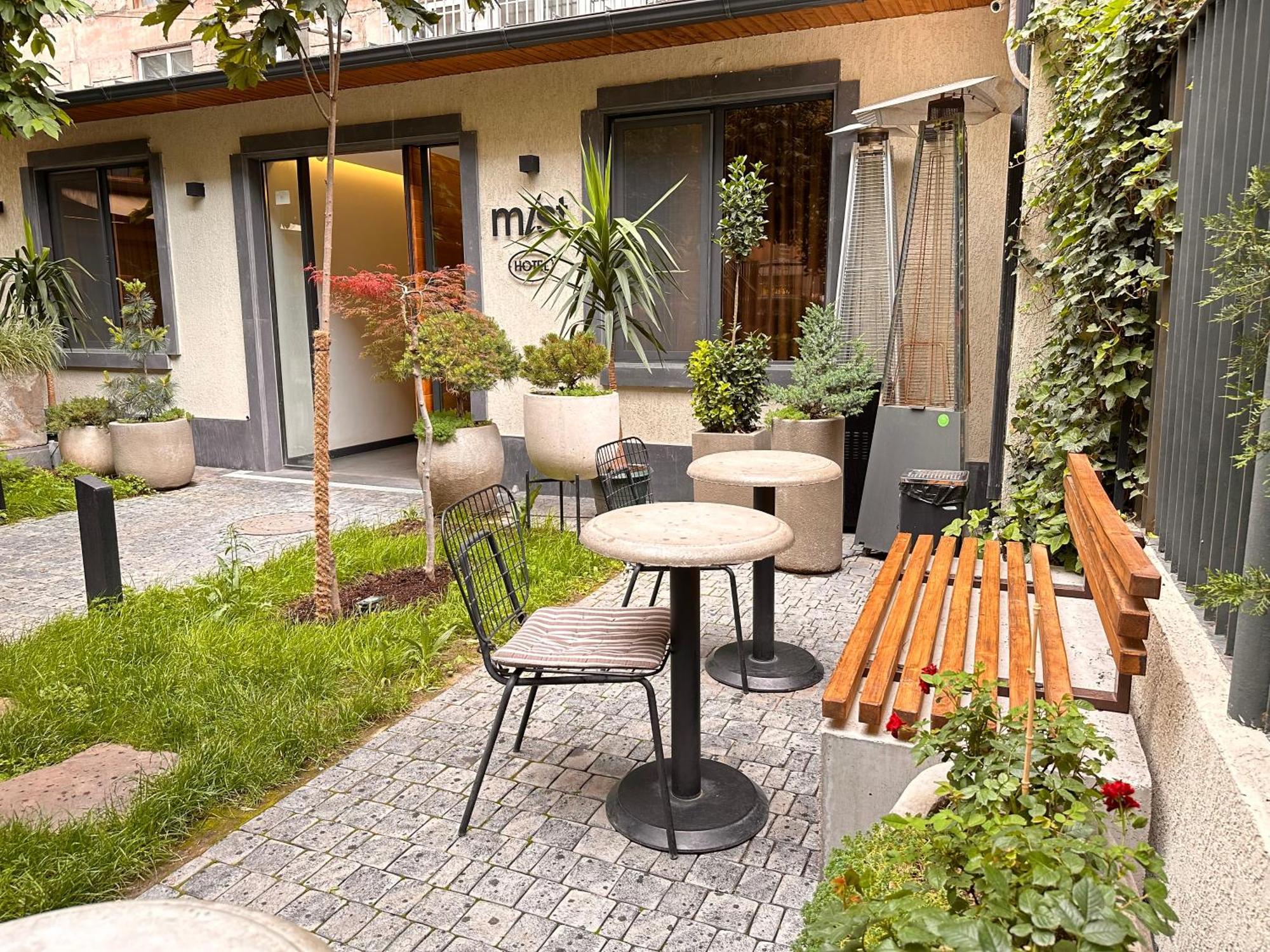 Mist Boutique Hotel Erevan Esterno foto